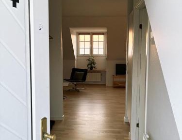 Deluxe One-Bedroom Apartment with Ocean View