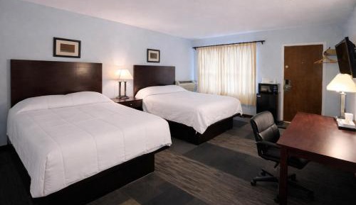 Queen Room with Two Queen Beds - Non-Smoking
