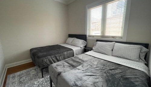 Four-Bedroom Luxury Apartment