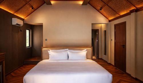 PREMIUM COURTYARD VILLA