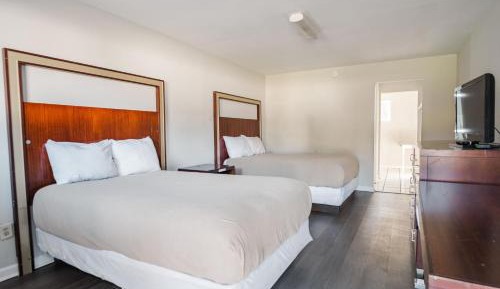 Standard Queen Room with Two Queen Beds