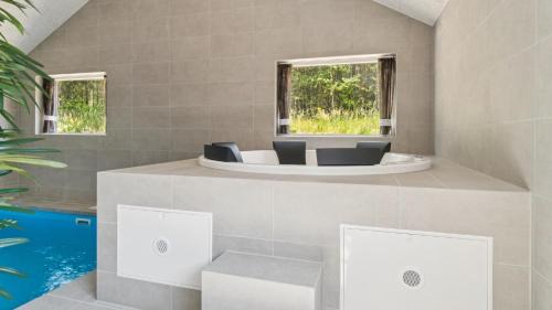 Ten-Bedroom Holiday Home