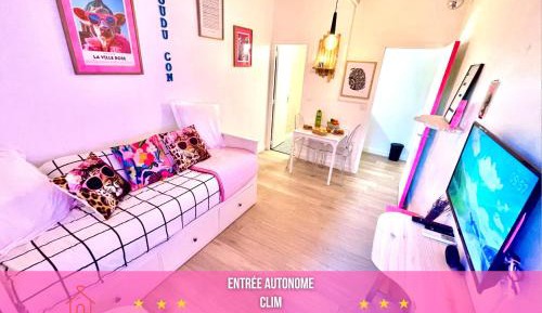 Studio Apartment with Balcony