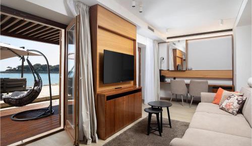 Two-Bedroom Holiday Home