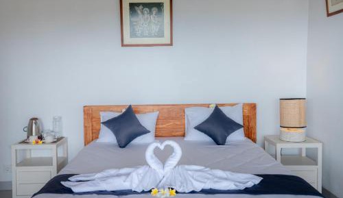 Queen Room with Pool View