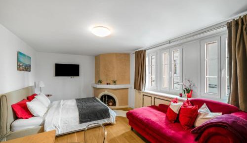 Studio Apartment