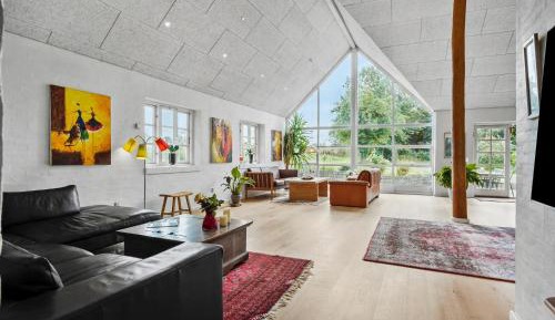 Three-Bedroom Vacation Home 