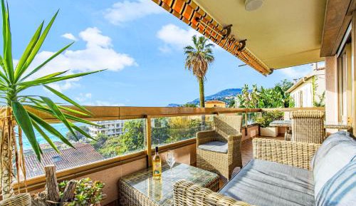One-Bedroom Apartment with Balcony and Sea View