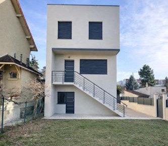 Five-Bedroom Apartment