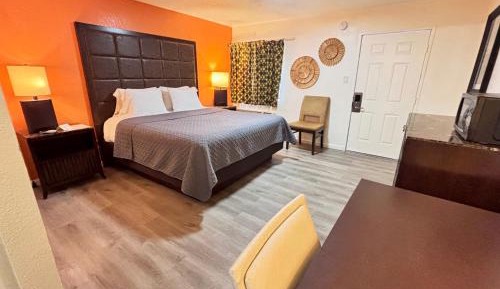 Standard King Room