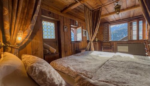 Three-Bedroom Chalet
