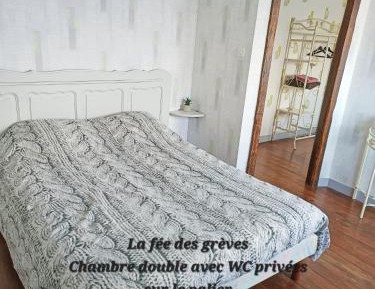 Double Room with Garden View-Private toilet on the landing.