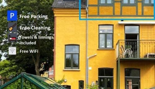 Apartment with Garden View