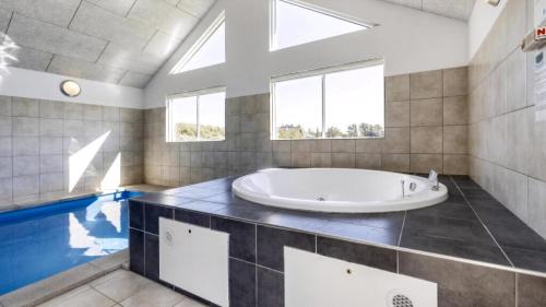Eight-Bedroom Holiday Home