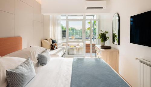 Double Room with Pool View