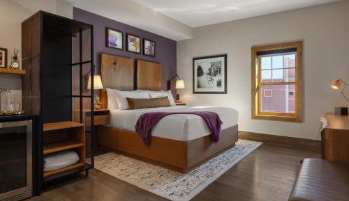 Superior King Room