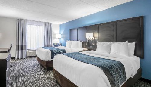 Queen Room with Two Queen Beds - Non-Smoking (No pets allowed)
