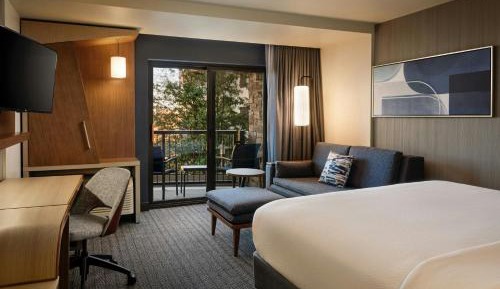 King Room with Balcony