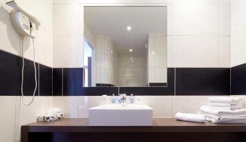 1 Double Bed  1 Single Bed