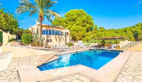 Eight-Bedroom Villa