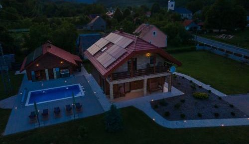 Deluxe Villa