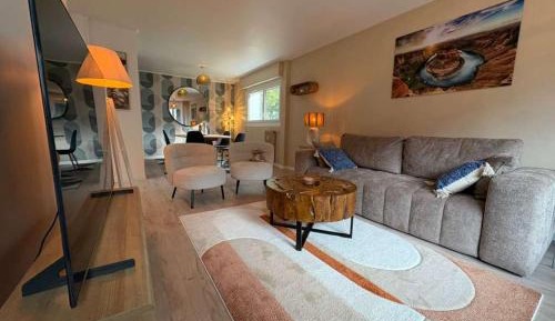 Two-Bedroom Apartment with Mountain View