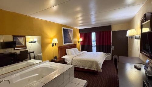King Room with Spa Bath