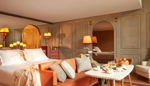 Premier King Room