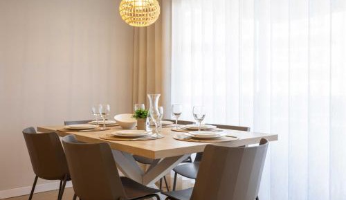  Superior Three-Bedroom Apartment (6-8 Adults)