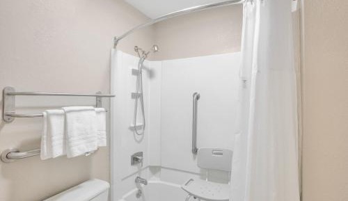 Queen Room - Disability Access/Non-Smoking