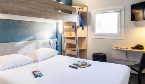 Triple Room with One Double Bed and One Bunk Bed
