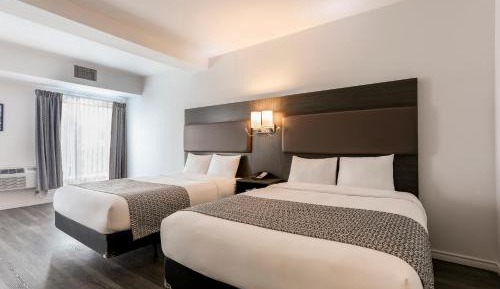 Queen Room with Shower Only - No Pets/Non-Smoking