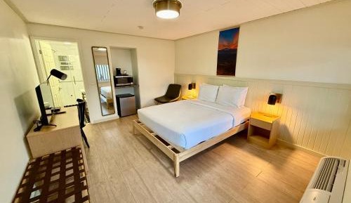 Queen Room