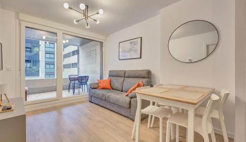 One-Bedroom Apartment