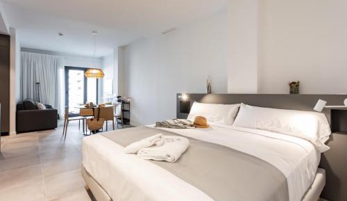 Studio Apartment with Balcony