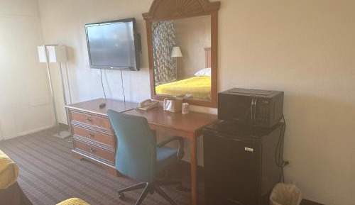 Queen Room with Two Queen Beds - Smoking