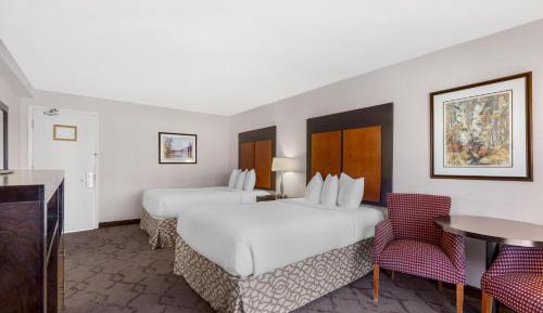 Double Room with Two Double Beds with River View - Non-smoking