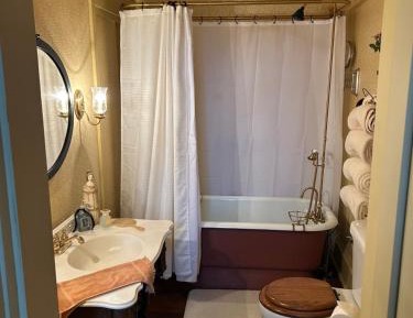 Queen Room with Garden View