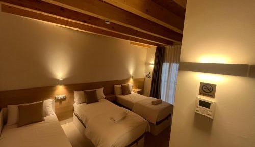 Triple Room with Private Bathroom