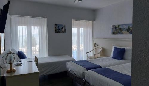 Triple Room with Lake View