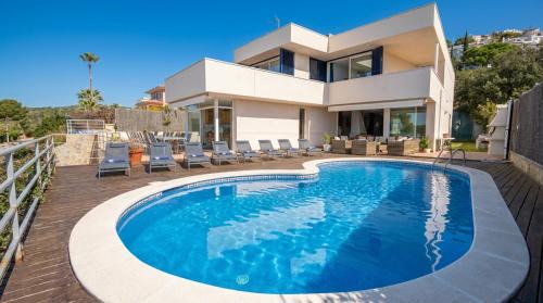 Villa with Sea View