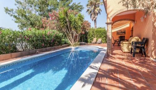 Three-Bedroom Vacation Home 