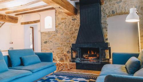 Three-Bedroom Apartment with Mountain View