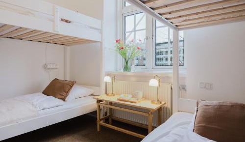 Quadruple Room with Private Bathroom