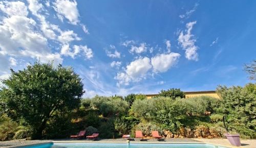Apartment with Garden View