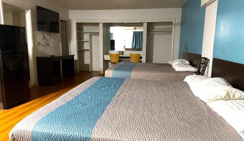 2 Queen Beds Non-Smoking