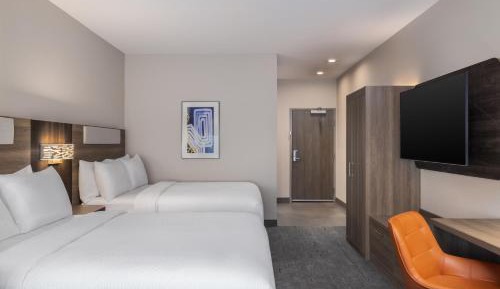 Standard Queen Room with Two Queen Beds and Bath/Shower
