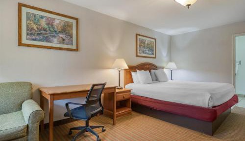 King Room with Bath Tub - Disability Access/Non-Smoking 