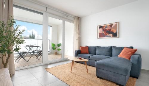 One-Bedroom Apartment with Terrace