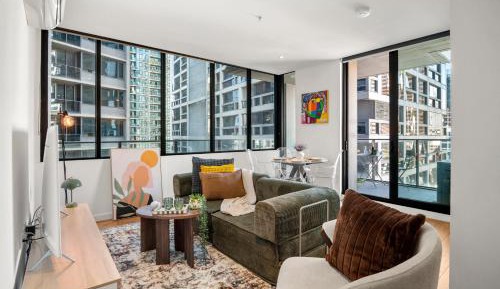 Two-Bedroom Deluxe Apartment with Balcony